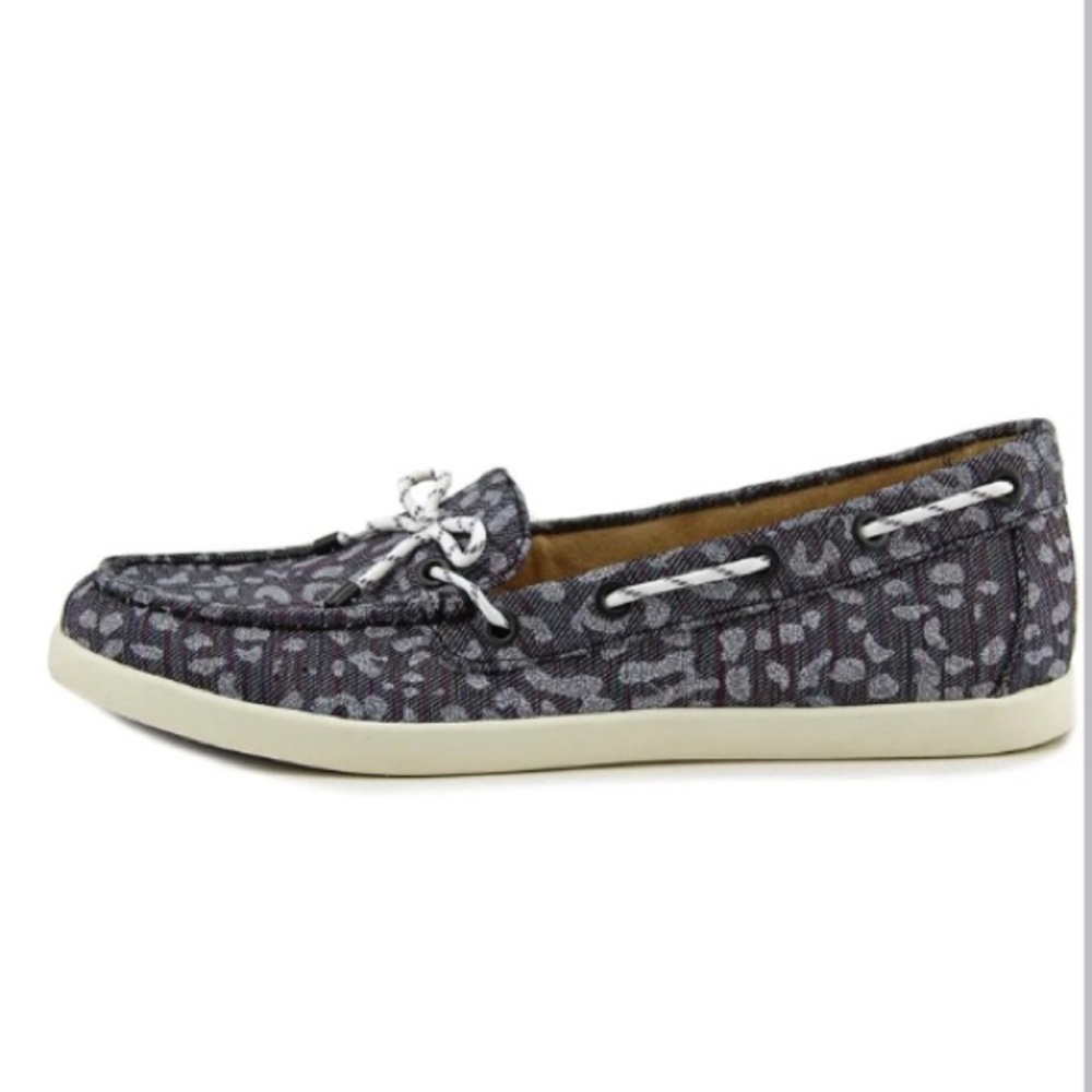 Naturalizer Boat Shoe “Ginnie” with leopard print